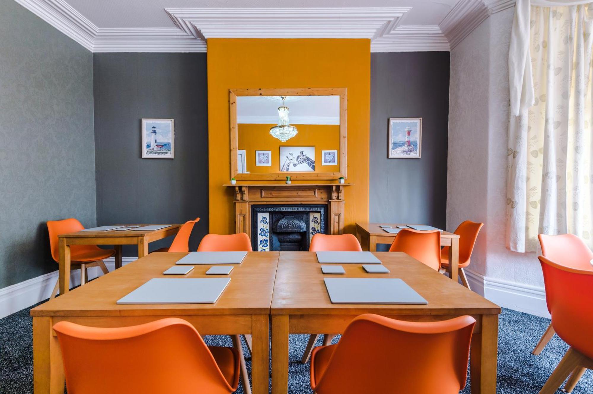 Pebbles Guest House Blackpool Extérieur photo